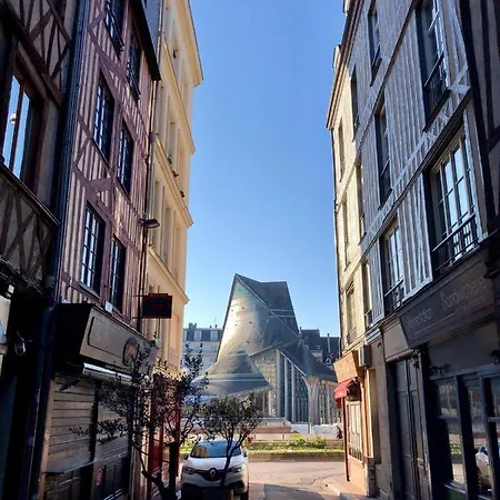 La Tour De Jeanne : Hypercentre Charme Et Design Apartman