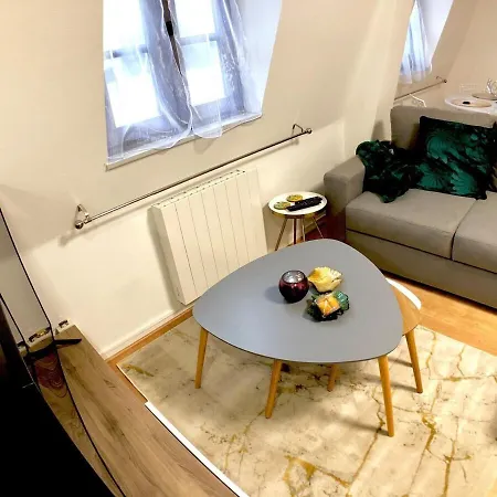 Apartman La Tour De Jeanne : Hypercentre Charme Et Design