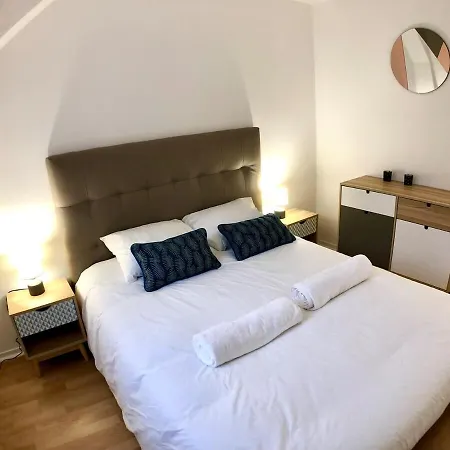 Apartman La Tour De Jeanne : Hypercentre Charme Et Design