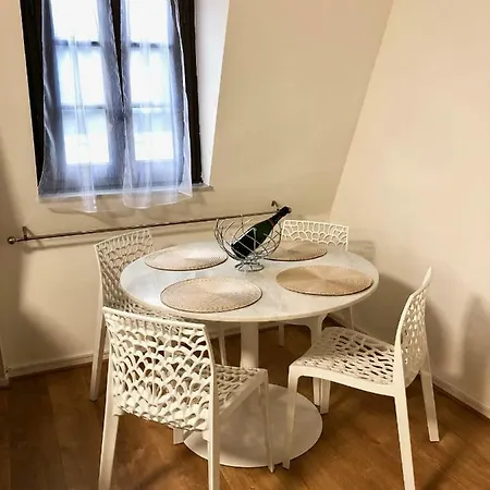 Apartman La Tour De Jeanne : Hypercentre Charme Et Design *